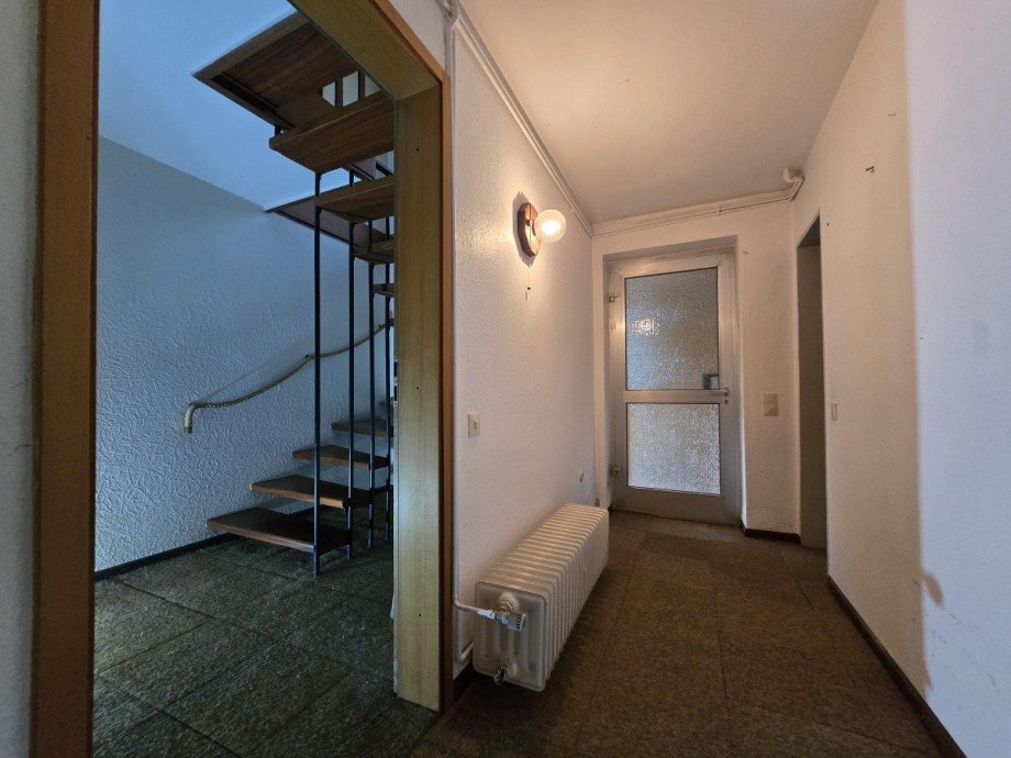 Keller Zugang + Treppenhaus Einfamilienhaus Meine