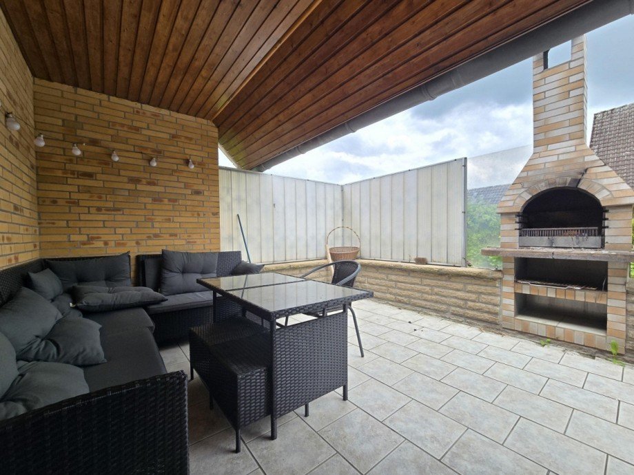 Terrasse Einfamilienhaus Schw�lper