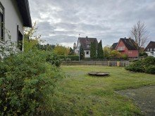 Vorgarten Kleines EFH auf gro�em Erbbaugrundst�ck