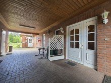 Eingang WE1 Top-Angebot in Triangel: Bungalow mit Einliegerwohnung und Garage