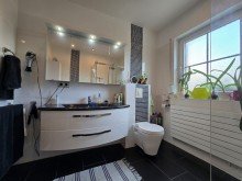 Bad DG Reserviert - Noch Erbbaurecht: Sch�ne DHH mit Pool in ruhiger Lage von R�tgesb�ttel