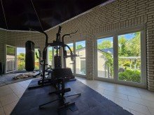 Wintergarten I Gifhorn: Exklusives EFH mit eigenem Poolhaus