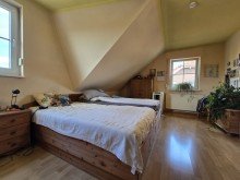 Schlafzimmer DG Reserviert - Noch Erbbaurecht: Sch�ne DHH mit Pool in ruhiger Lage von R�tgesb�ttel