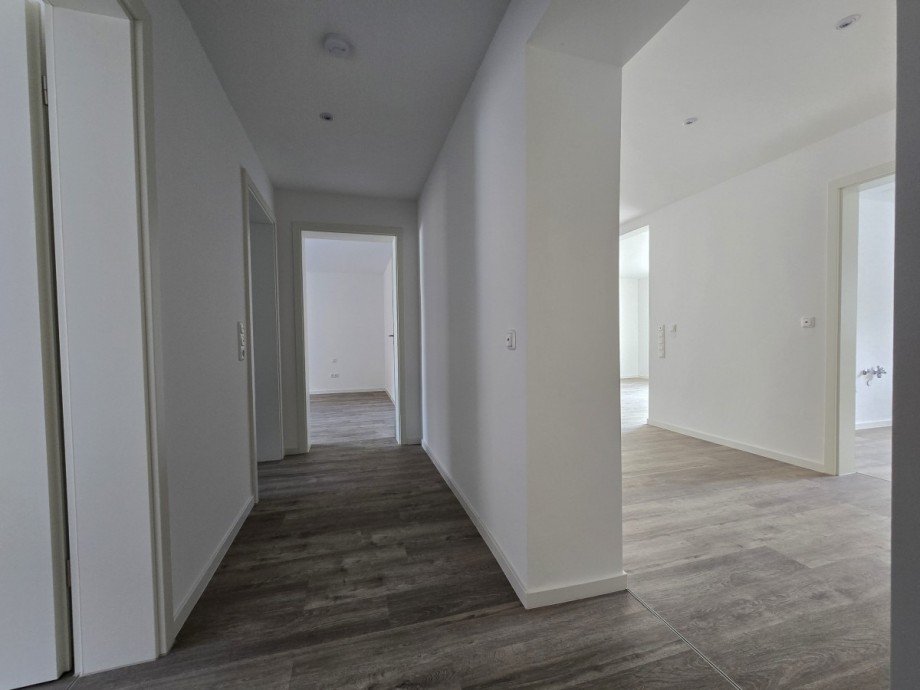Flur II Erdgeschosswohnung R�tgesb�ttel