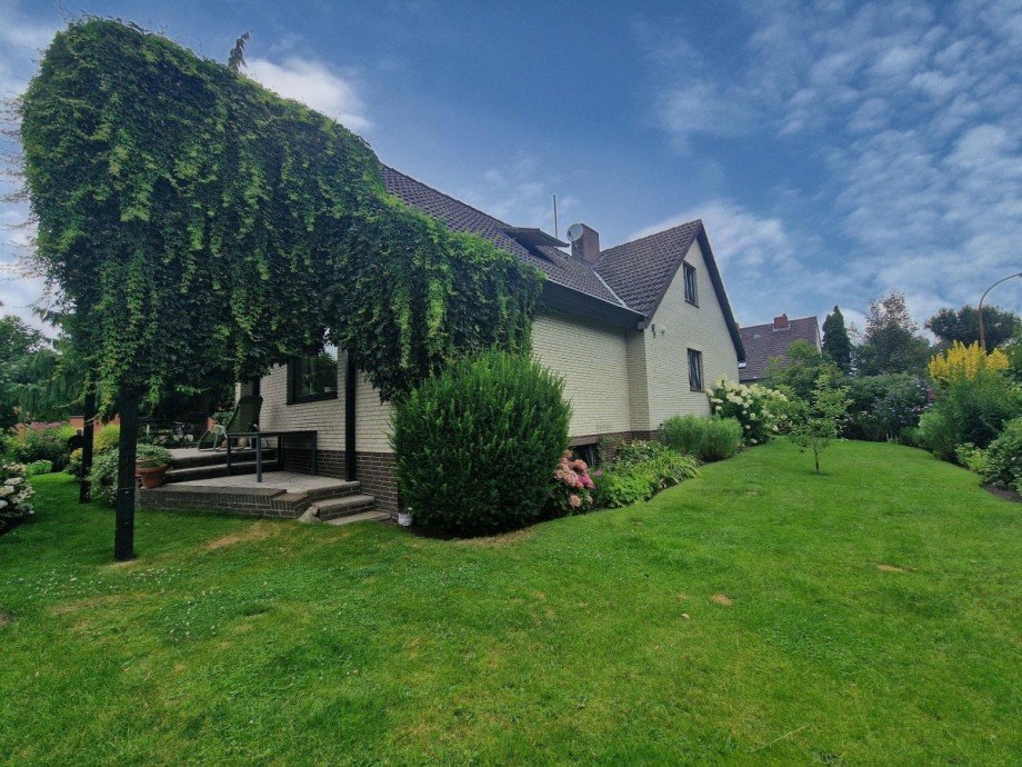 R�ckseite Einfamilienhaus Meine