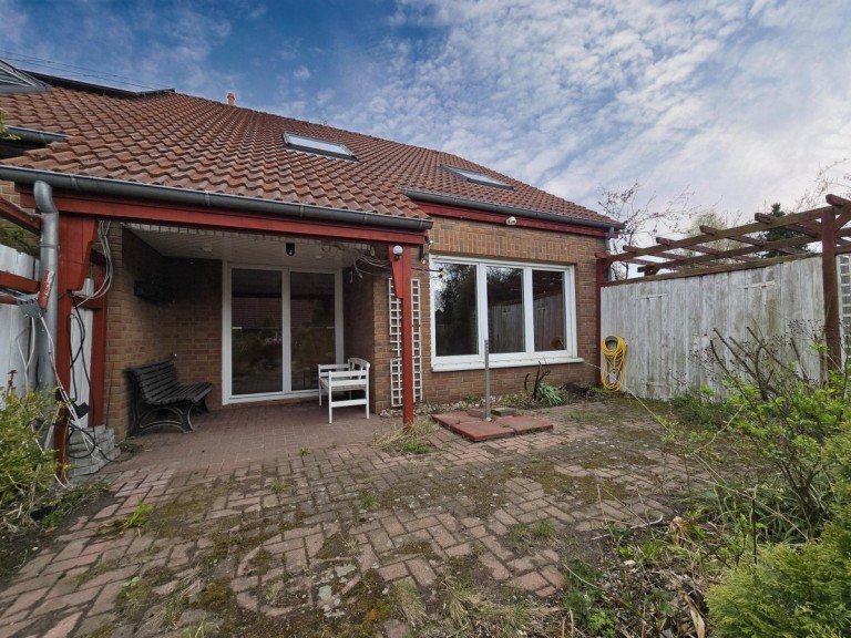 Gartenansicht Braunschweig Reihenendhaus Braunschweig St�ckheim: Reihenendhaus mit Garage und gro�em Garten in beliebter Lage