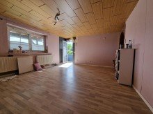Wohnzimmer EG Abriss oder Wiederaufbau? Zweifamilienhaus mit Brandschaden in Wasb�ttel
