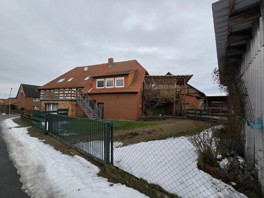 Zufahrt Hof R�ckseite Bauernhaus Calberlah