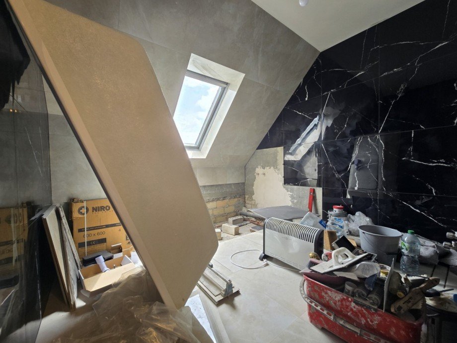 Bad DG Einfamilienhaus Schw�lper