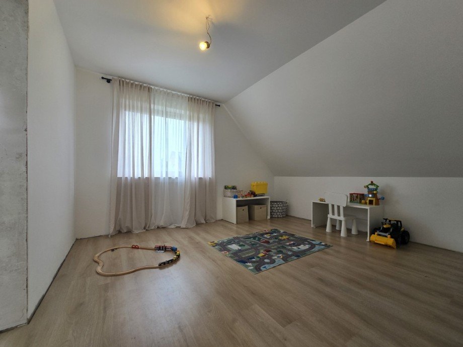 Kinderzimmer DG Einfamilienhaus Schw�lper