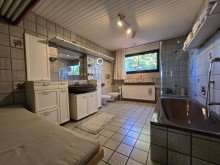 Gro�es Bad I Meine: Exklusives EFH mit B�ro auf gro�em Grundst�ck in zentraler Lage