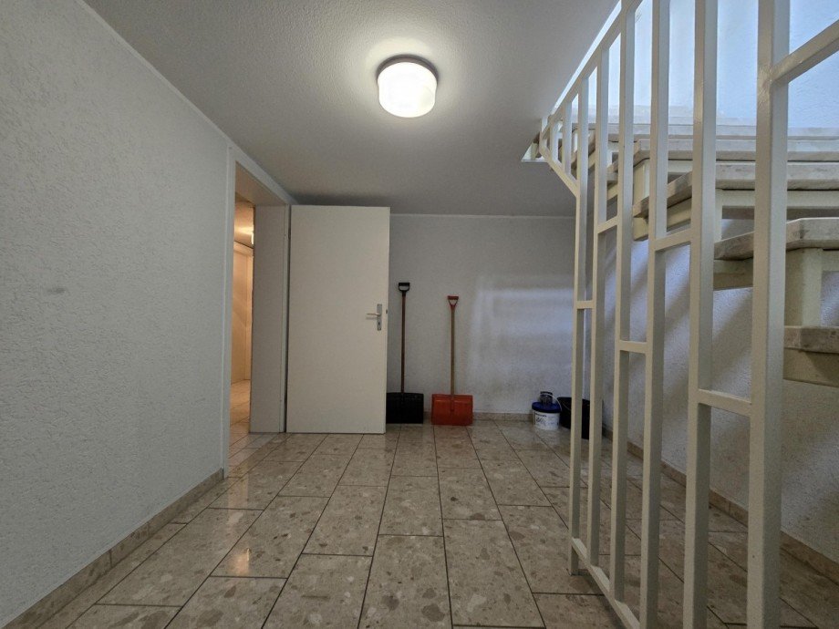 Keller Mehrfamilienhaus Meine