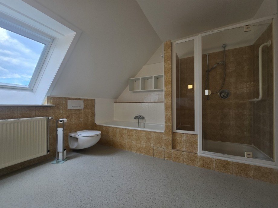 Vollbad DG II Einfamilienhaus Gifhorn