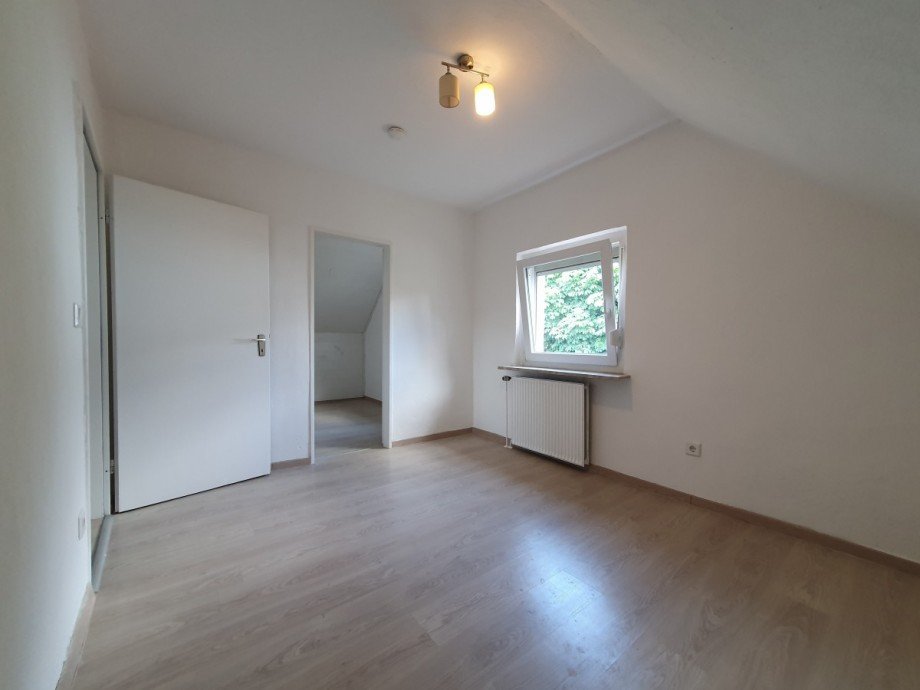 Kind 1 Einfamilienhaus R�tgesb�ttel