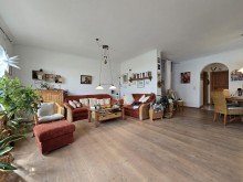 Wohnzimmer Reserviert - Noch Erbbaurecht: Sch�ne DHH mit Pool in ruhiger Lage von R�tgesb�ttel