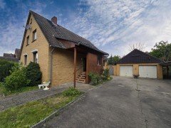 Hauptbild Gro� Schw�lper: Teilsaniertes EFH mit Doppelgarage