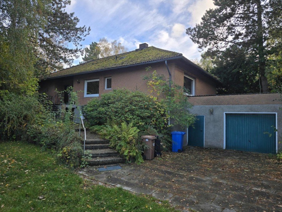 Stra�enansicht Einfamilienhaus Meine