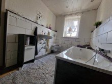Badezimmer EG Abriss oder Wiederaufbau? Zweifamilienhaus mit Brandschaden in Wasb�ttel