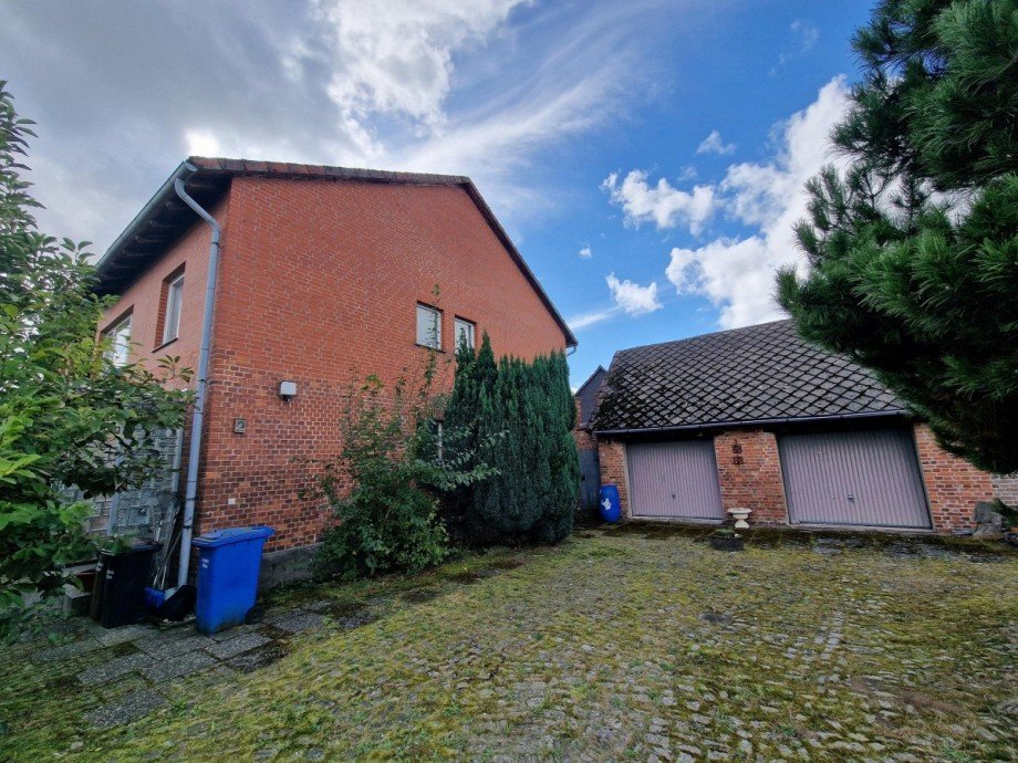 Garage Zweifamilienhaus Vordorf