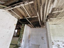 Flur DG Abriss oder Wiederaufbau? Zweifamilienhaus mit Brandschaden in Wasb�ttel
