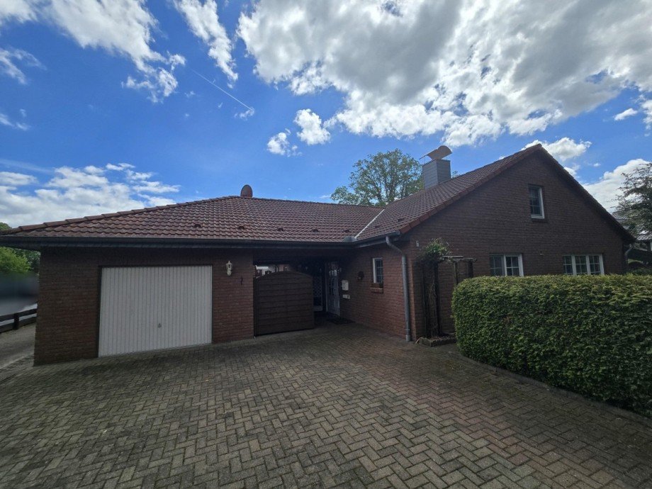Stra�enansicht Bungalow Sassenburg