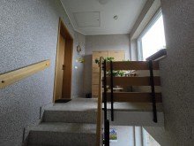 Treppenhaus DG MFH: Gute Lage, junges Baujahr - perfekte Altersvorsorge!